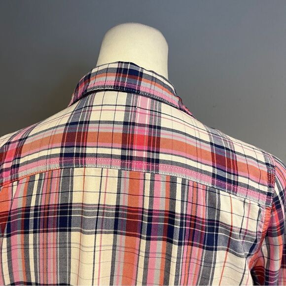 Old Navy button down long sleeve plaid tshirt - Picture 7 of 12